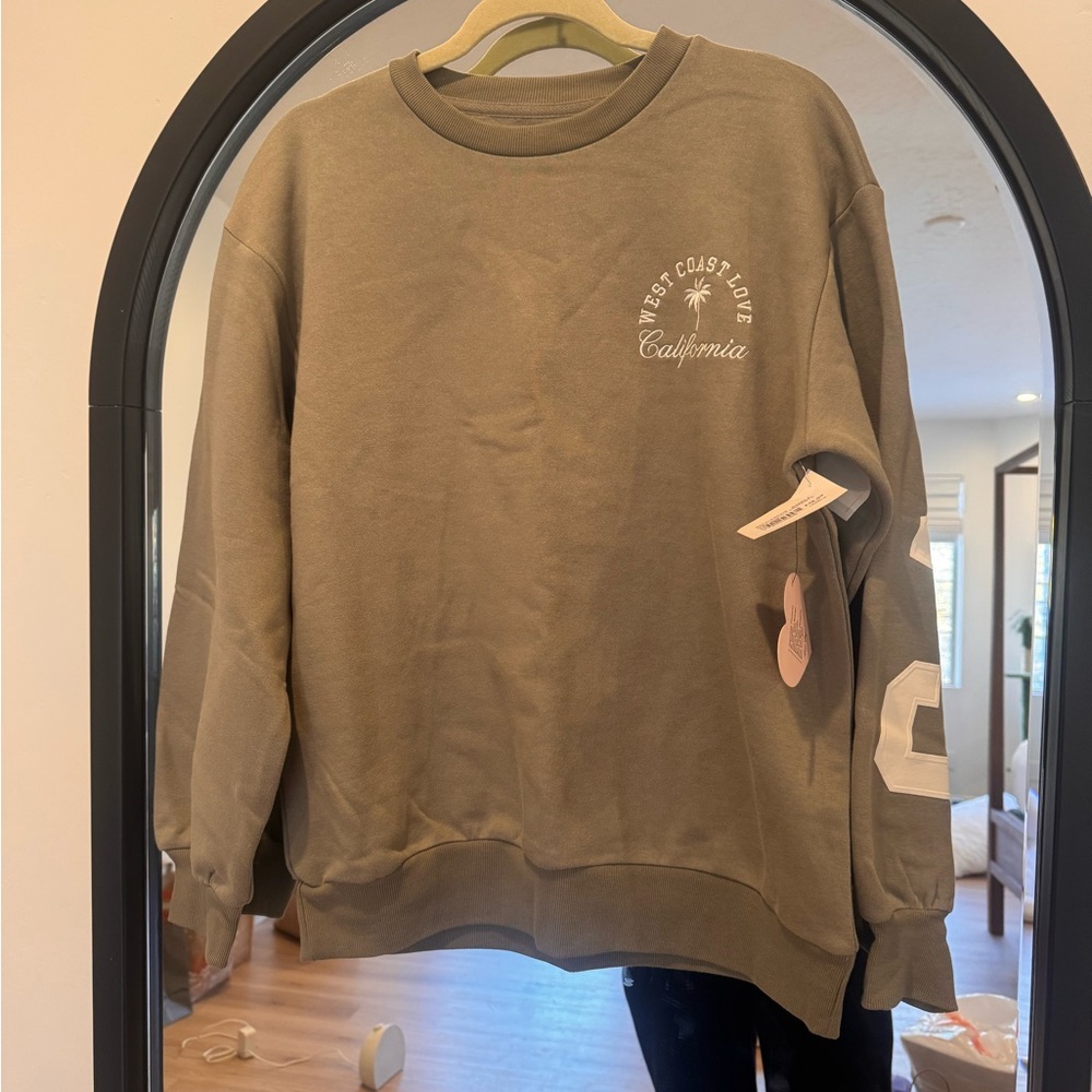 Daisy Dusty Sage Sweatshirt